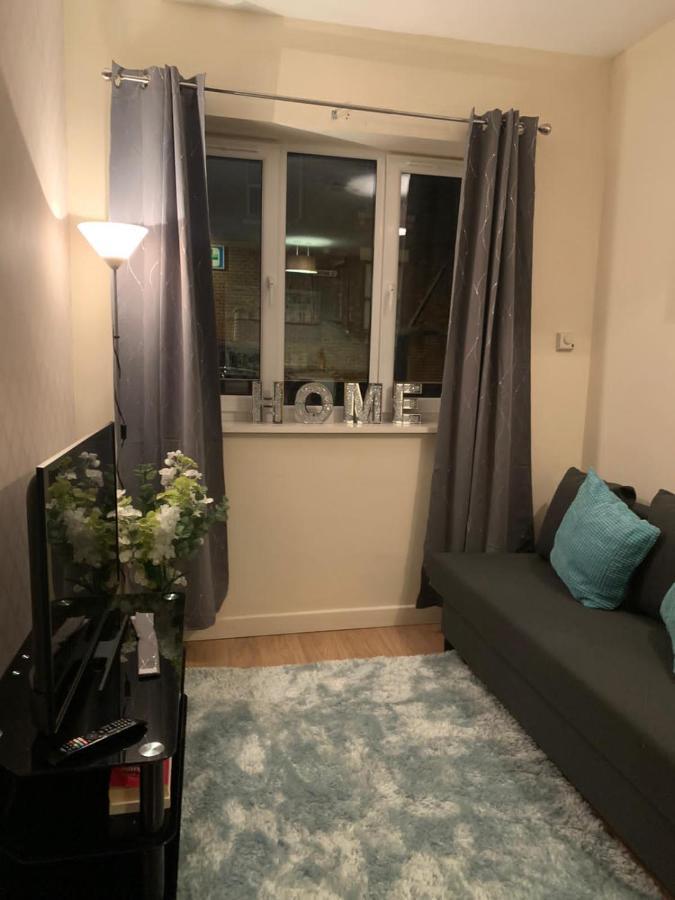 Absolute Stays In Sherwood- Nottingham Castle- Capital Fm Arena Nottingham- Contractors-Free Wifi- Free Parking- Long And Short Stays- Families-East Midlands Airport-Trent Bridge-Actors-Aria Court- Mansfield Exterior foto
