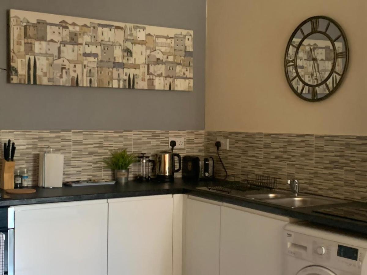 Absolute Stays In Sherwood- Nottingham Castle- Capital Fm Arena Nottingham- Contractors-Free Wifi- Free Parking- Long And Short Stays- Families-East Midlands Airport-Trent Bridge-Actors-Aria Court- Mansfield Exterior foto